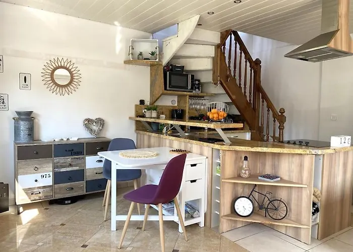 De Bric Et De Broc , Maison A 100M Plage