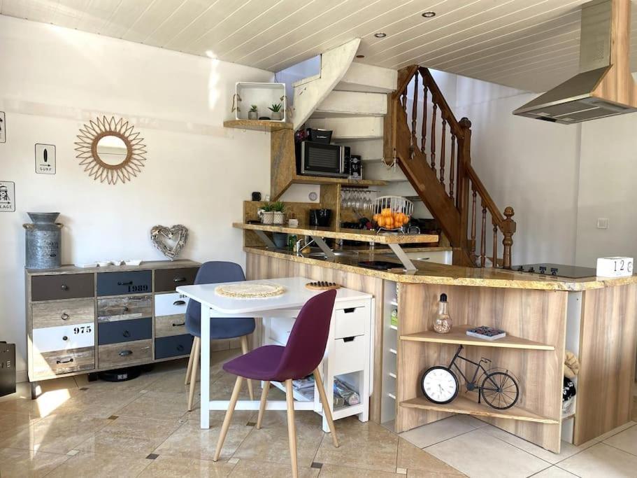 De Bric Et De Broc , Maison A 100m Asnelles